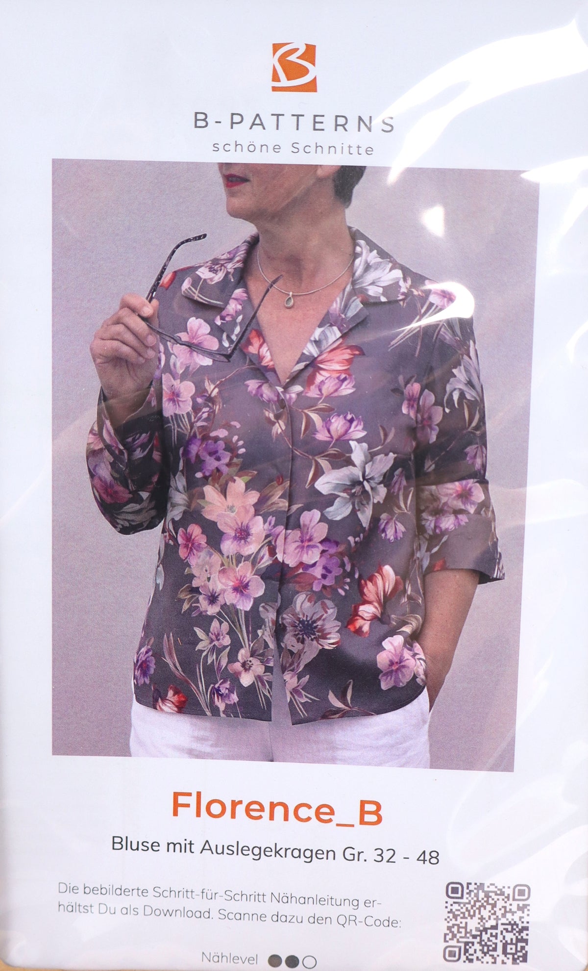 FRAU MARZI - Portrayle - Patron de découpe papier 32 - 50