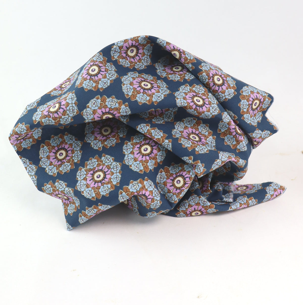 blau violette Rosette