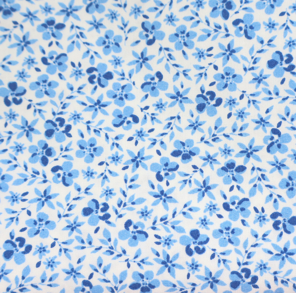 maxi leaf swirl light blue