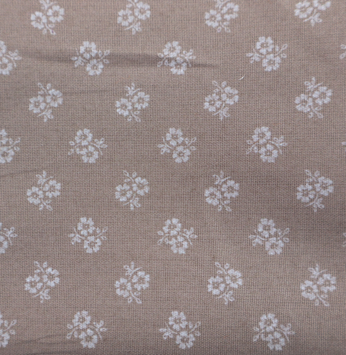 botones de dirndl gris oscuro