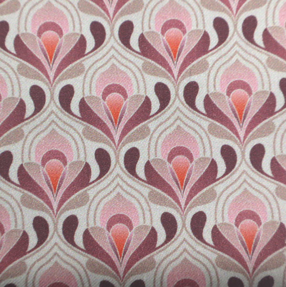rosa bordeau Charleston 164 cm breit Satin