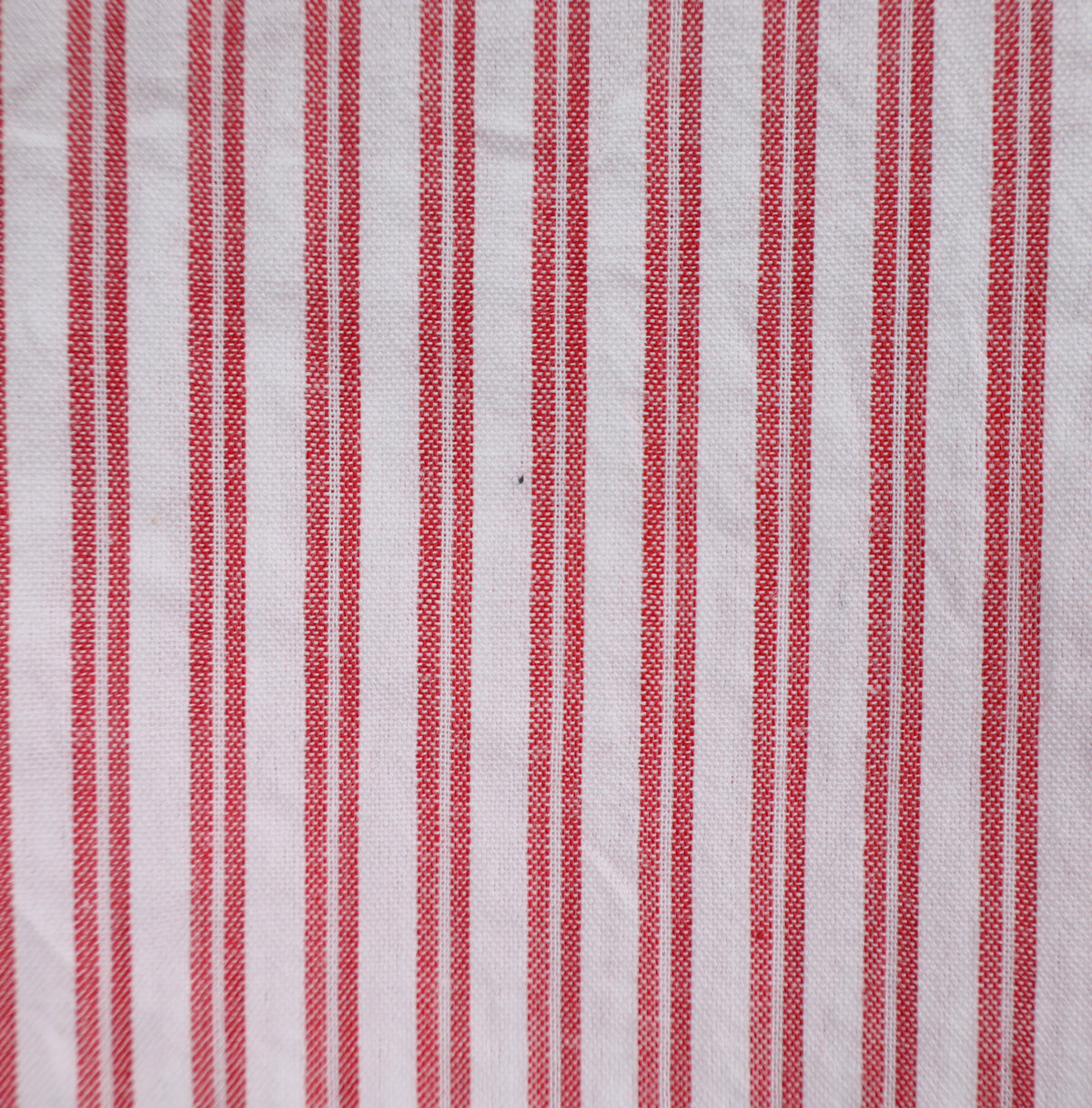 roter Doppelstreifen Seersucker