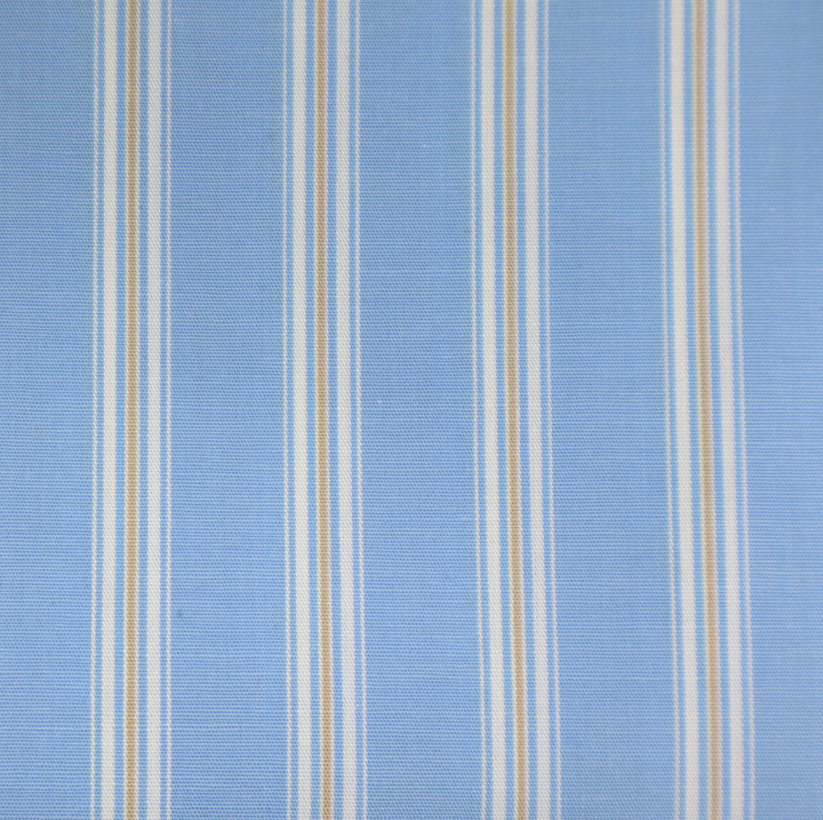 medium blue finely striped 0.15 poplin