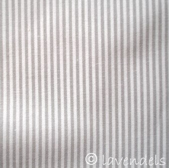 light gray fine stripes 0,15