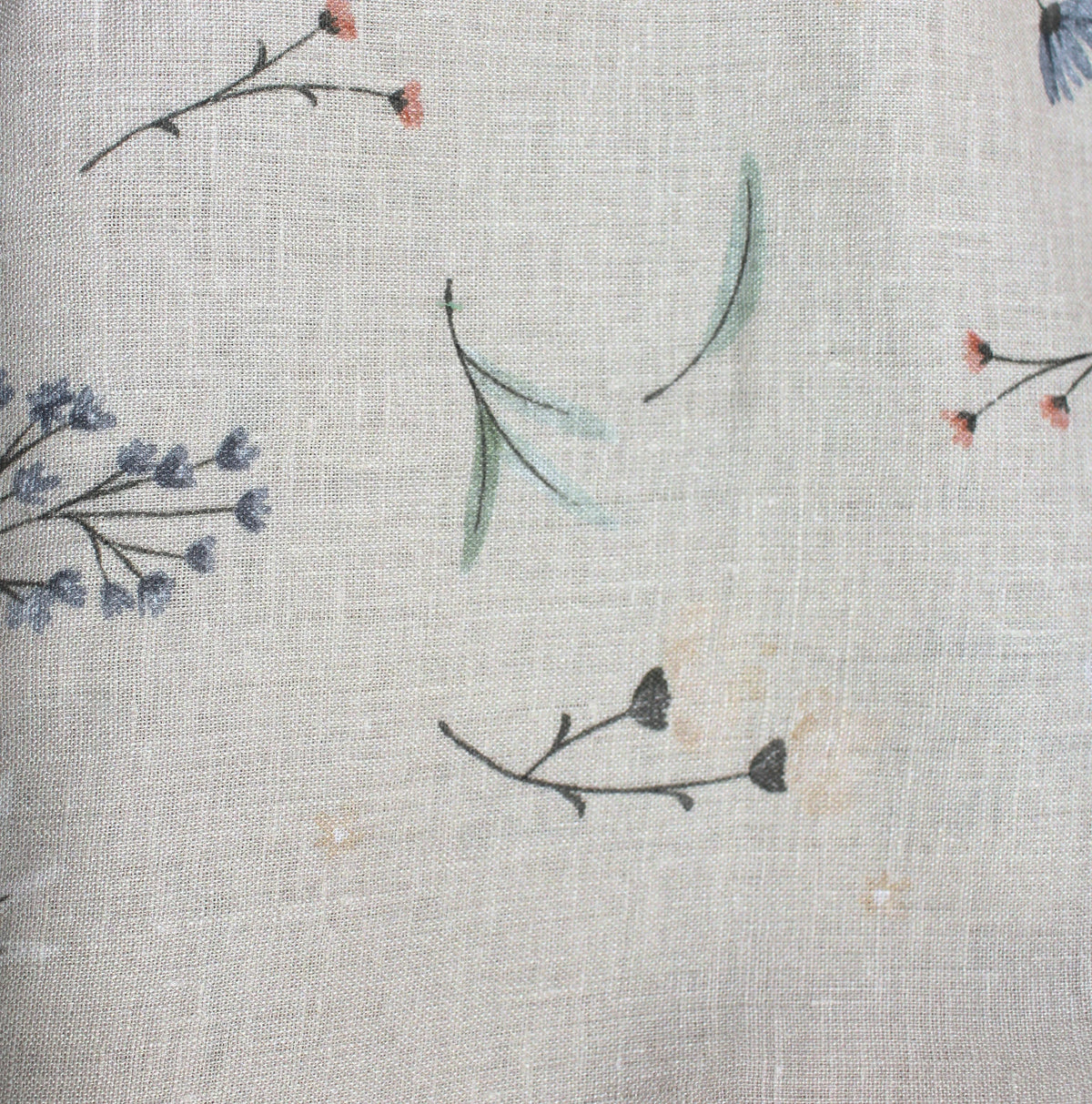 Astern auf beige Leinen-Blümchen