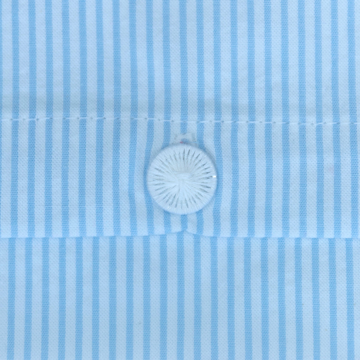 hellblau fein gestreift 80 x 80 Einzelstück